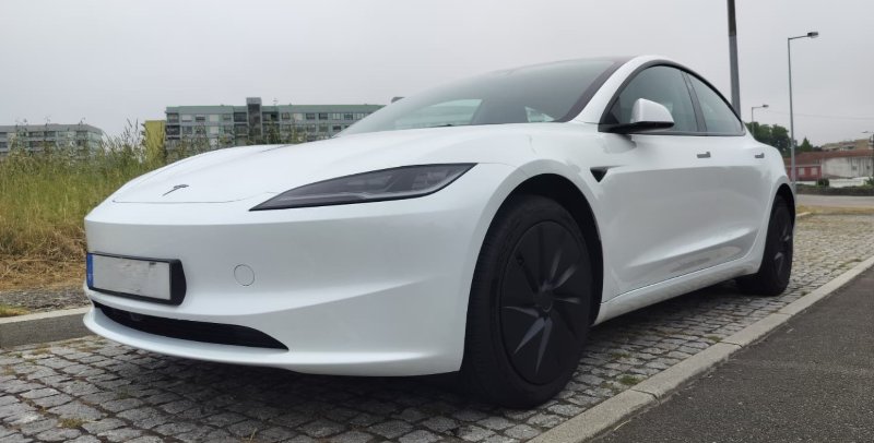 TESLA MODEL 3, viatura da frota GOAXIS